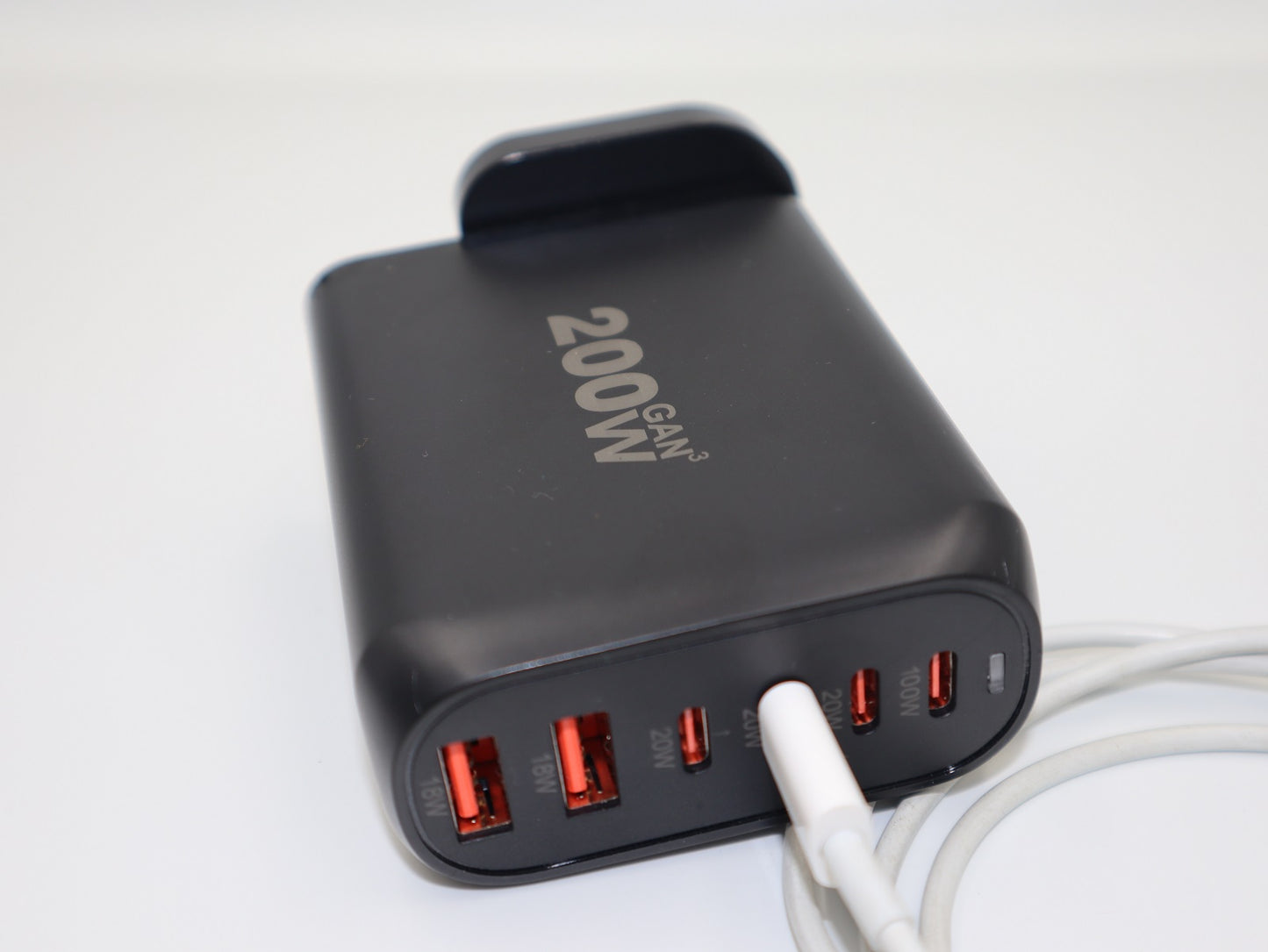 Multifunction Fastest Charging Power Adapter 200W 220V